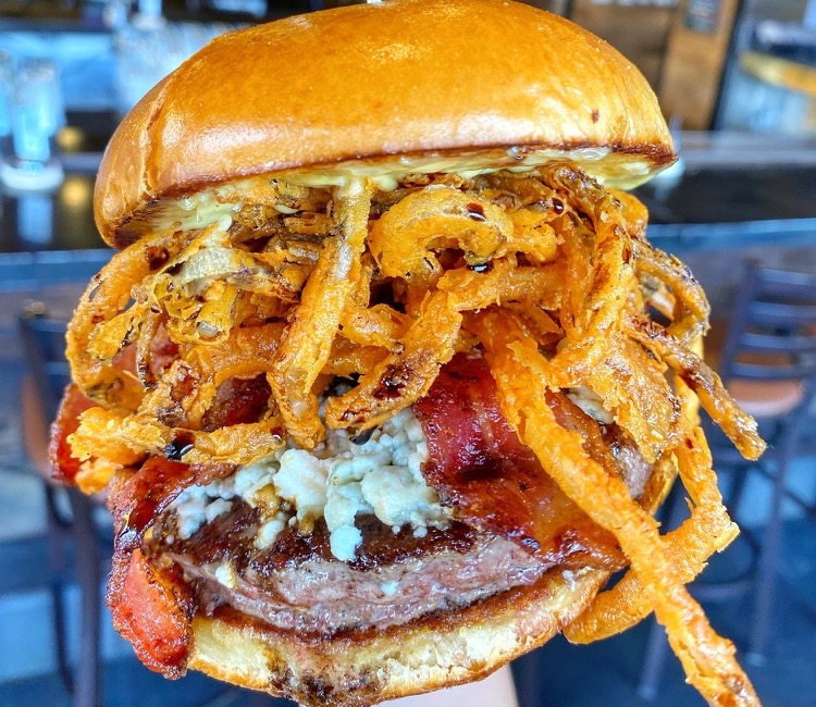 stack 'n' bleu burger